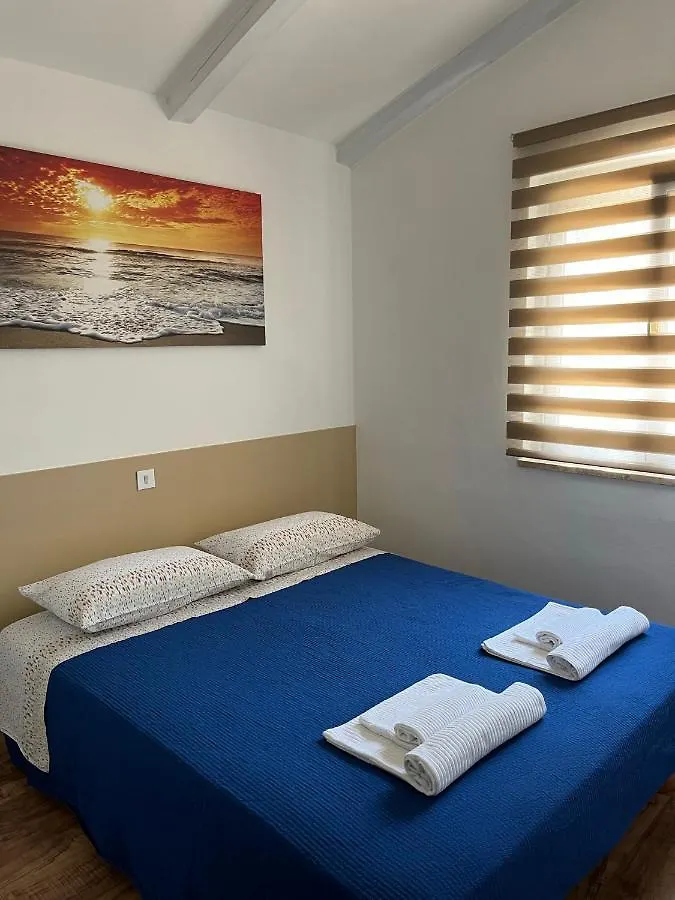 Gedići Holiday Home Rosa
