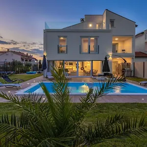  Ferienhaus Eni